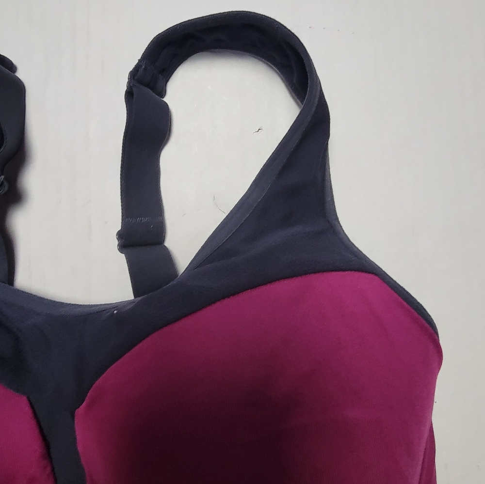 Sports Bra - Picture 3 of 11
